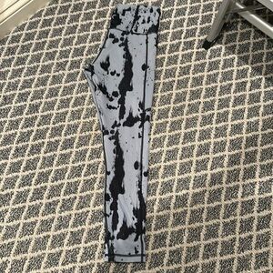 Zyia leggings